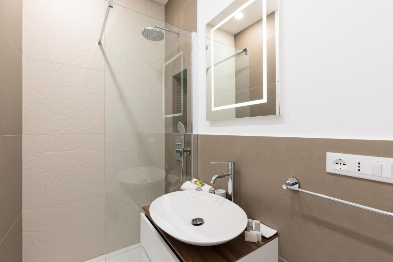 Buzzstays - Stylish Apartments Vatican Rome Downtown Dış mekan fotoğraf
